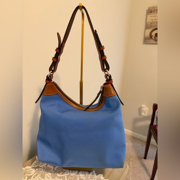 Dooney and Bourke Erica Vibrant Blue Nylon/leather Shoulder Bag 12x9 EUC - Picture 3 of 13